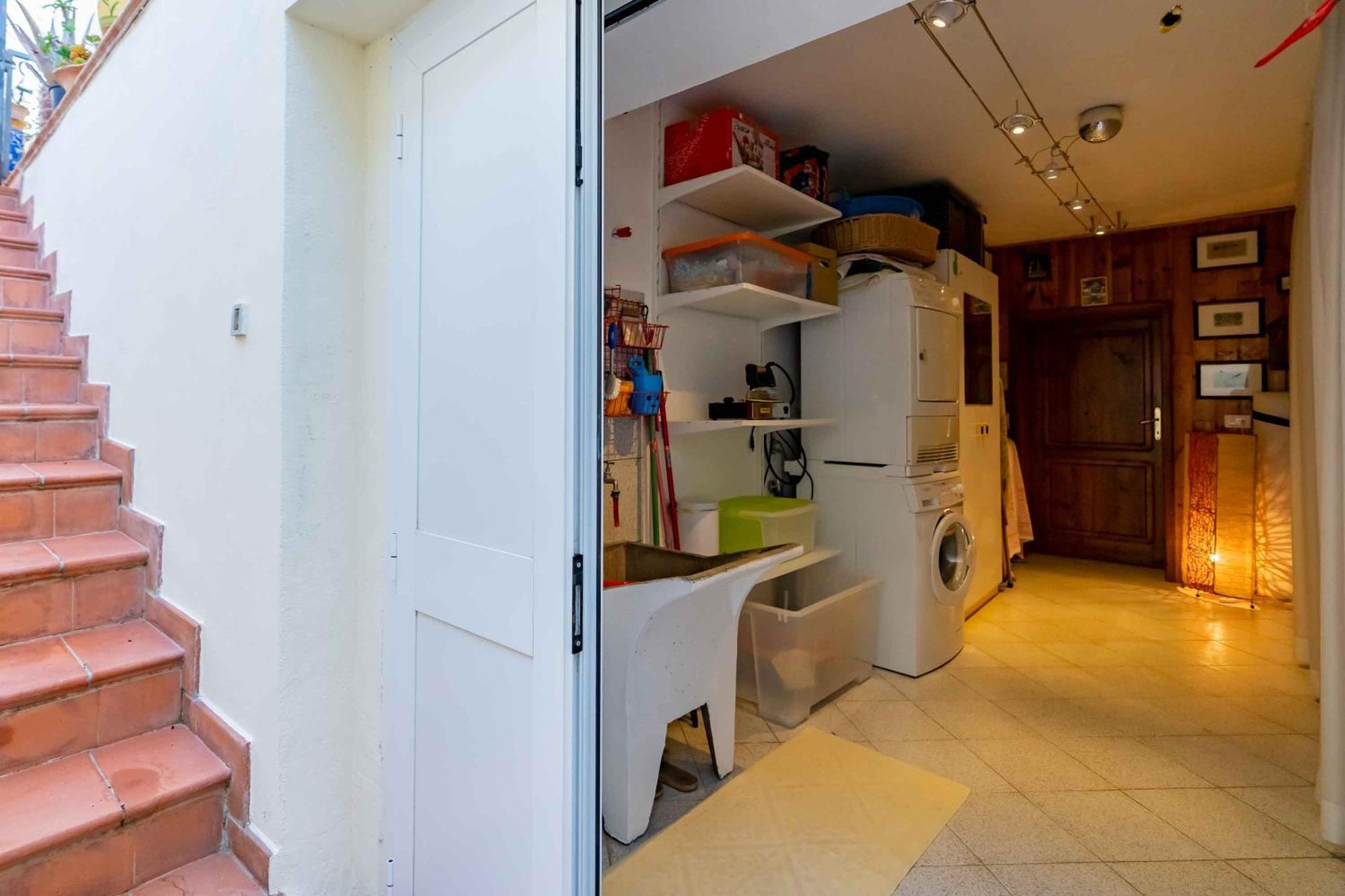 Sunny Courtyard Apartment Пьомбино Екстериор снимка