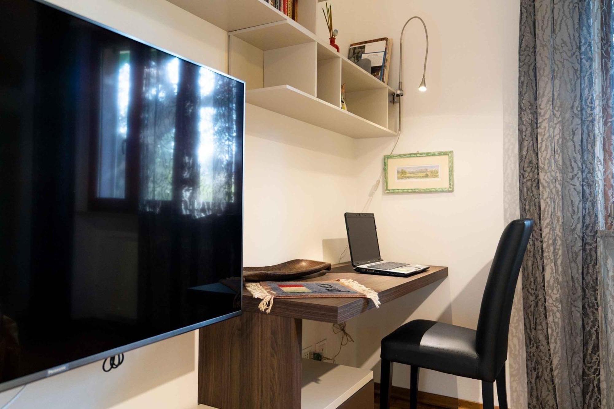 Sunny Courtyard Apartment Пьомбино Екстериор снимка