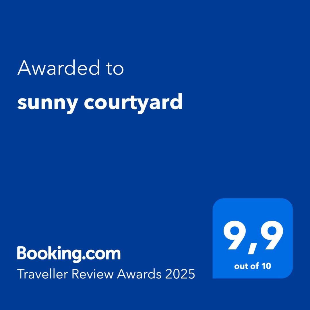 Sunny Courtyard Apartment Пьомбино Екстериор снимка